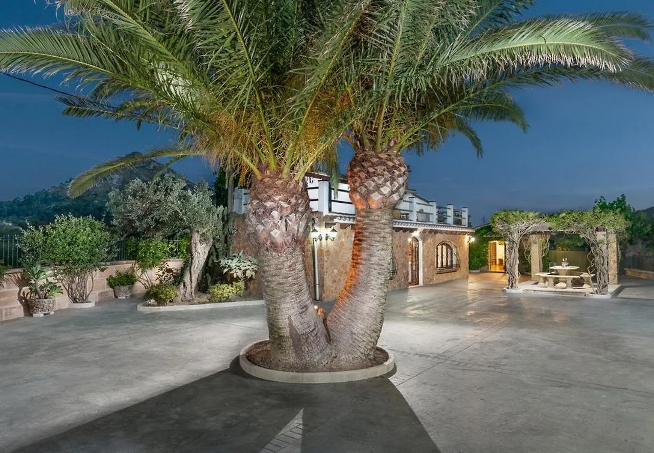 Villa Sunset / Can Tirenet Alcudia  Spain